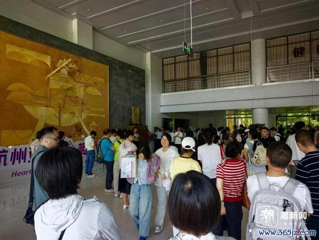 名校“三位一体”笔试在浙江多地开考 学霸迎来新一轮“巅峰对决”